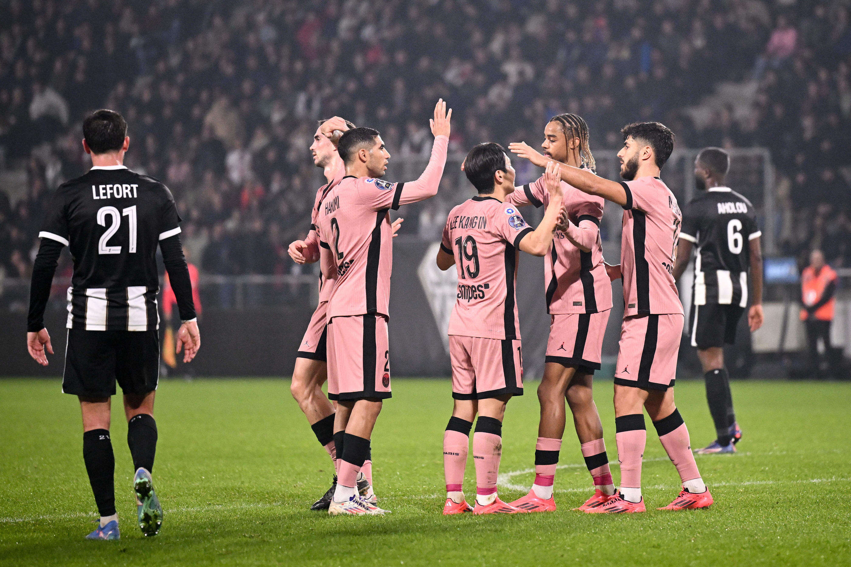 Angers PSG (2-4) : en Ligue 1, (presque) toujours le même train-train