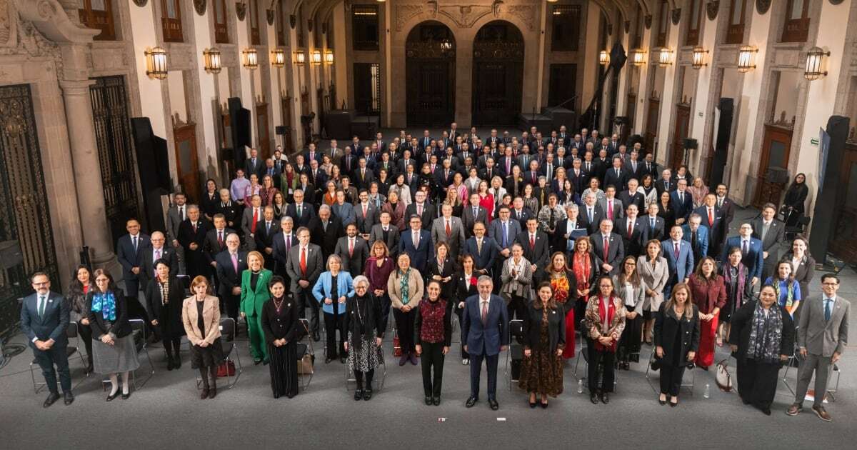 Sheinbaum se reúne con embajadores y cónsules de México: ‘Nuestros hermanos migrantes tienen nuestro apoyo’ 