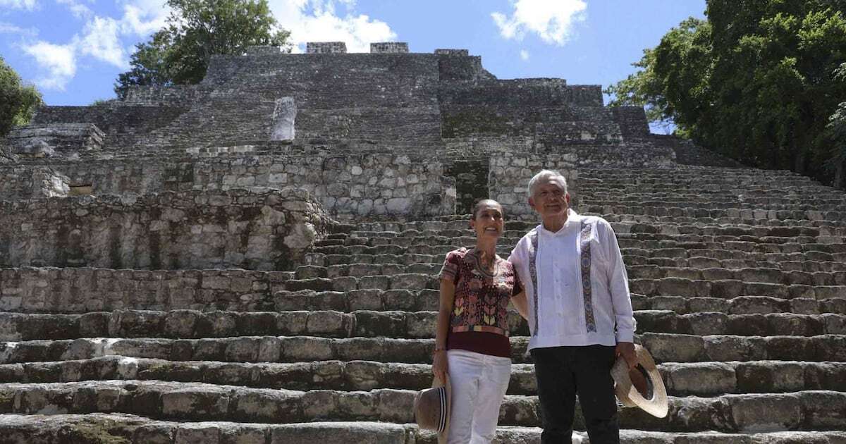 (Video) Sheinbaum se despide de AMLO: ‘Se me salen las lágrimas, ha sido muy emotivo’