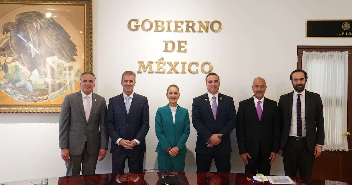 Claudia Sheinbaum se reúne con director de CPKC tras conclusión de puente ferroviario en Nuevo Laredo