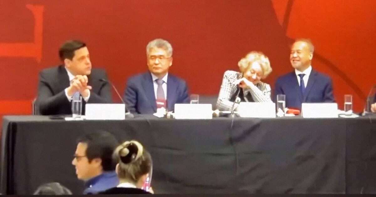 (Video) Ministro Ortiz Mena explica en Harvard reforma judicial y panelistas se burlan