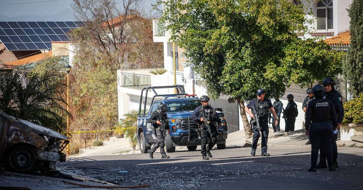 Golpe a La Mayiza: la Marina captura a cinco sicarios en Mazatlán