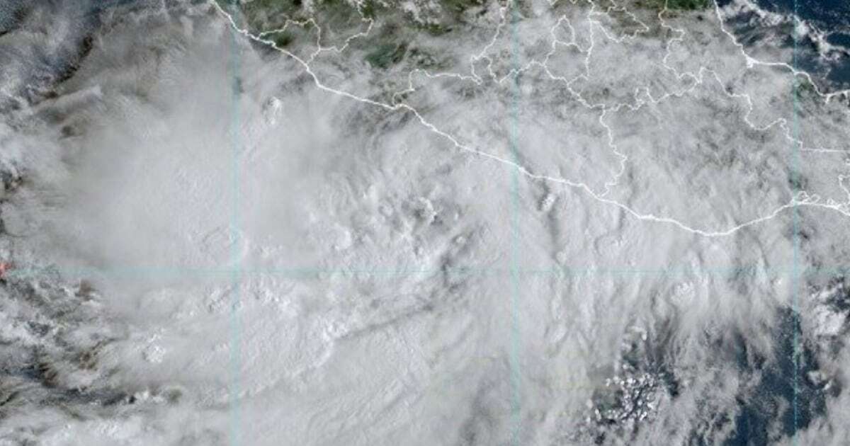 ‘John’ reencarna frente a Guerrero como tormenta tropical y provocará lluvias en 16 estados