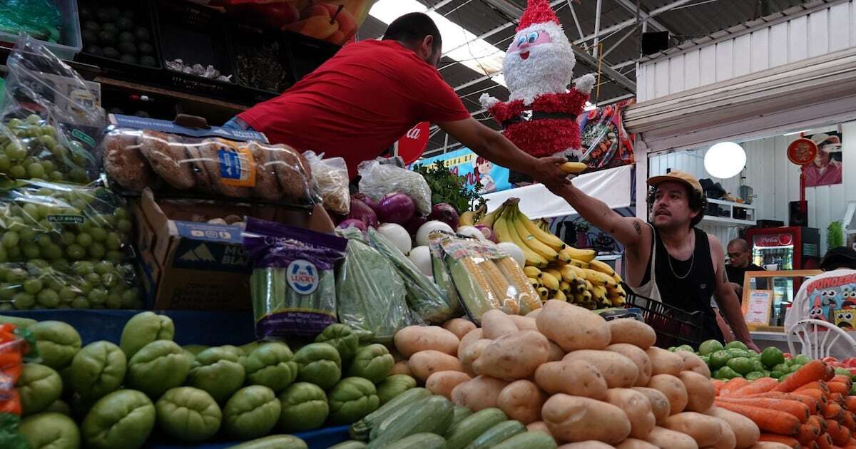 Inflación ‘sorprende’ y desciende a 4.55% en noviembre, el dato más bajo en 8 meses