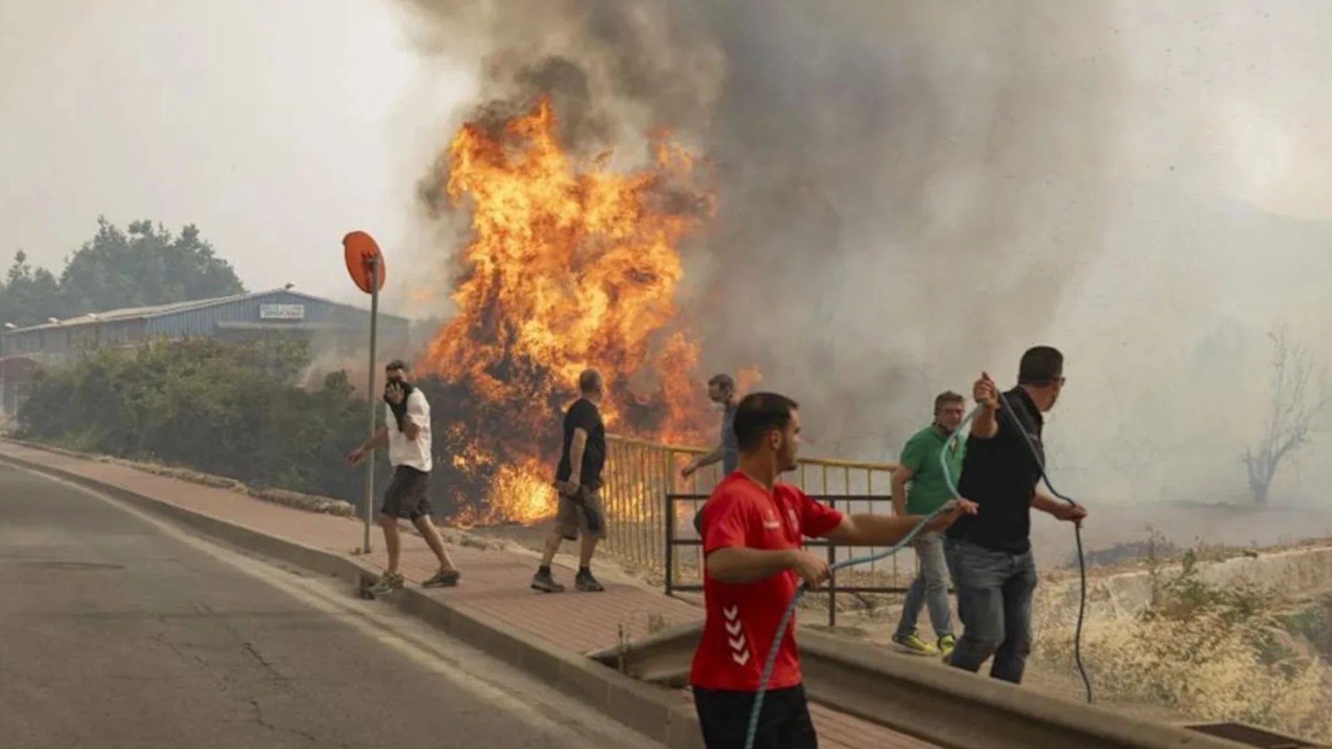 Controlado parcialmente el incendio forestal en la pedanía de Los Garres y Lages: 