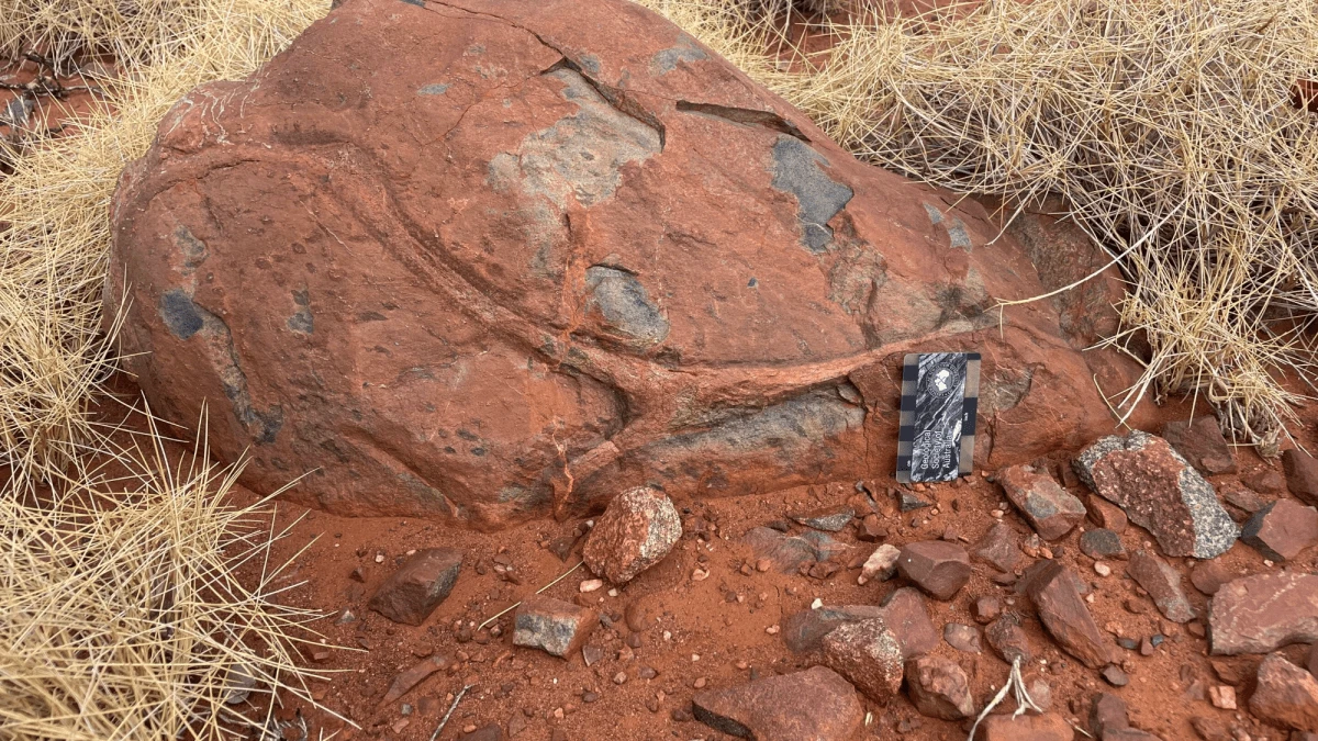 Ancient rocks suggest water has shaped earth for 3.1 billion years