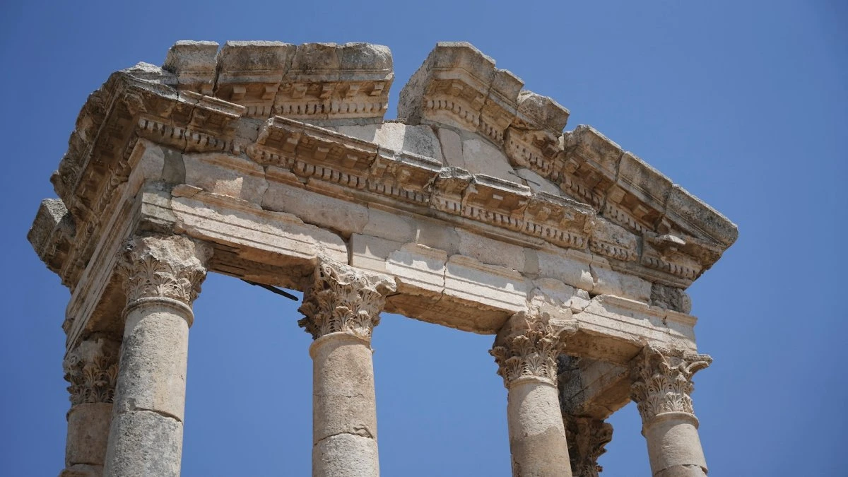 Roman emperors once banned men from having long hair