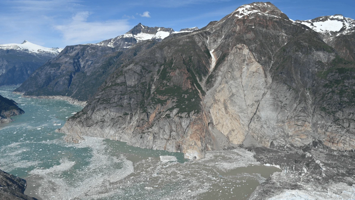 A 1,578-foot tsunami struck a popular Alaskan cruise destination. Now we know why.