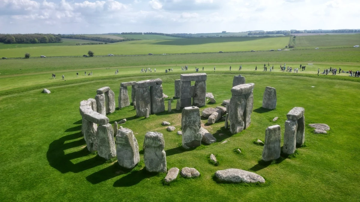 Humans really did move Stonehenge’s six-ton centerpiece