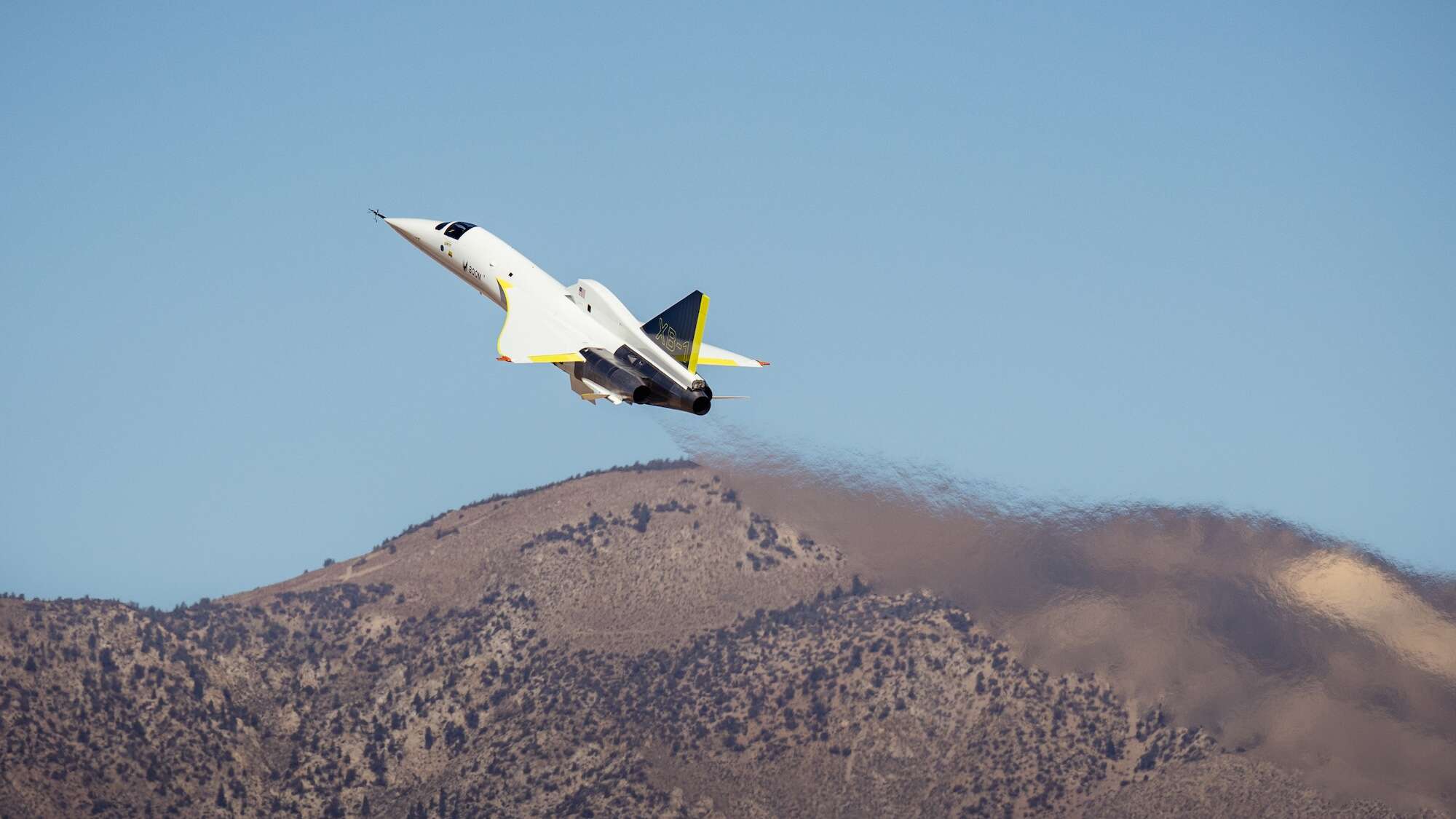 Experimental jet achieves supersonic flight, minus the boom