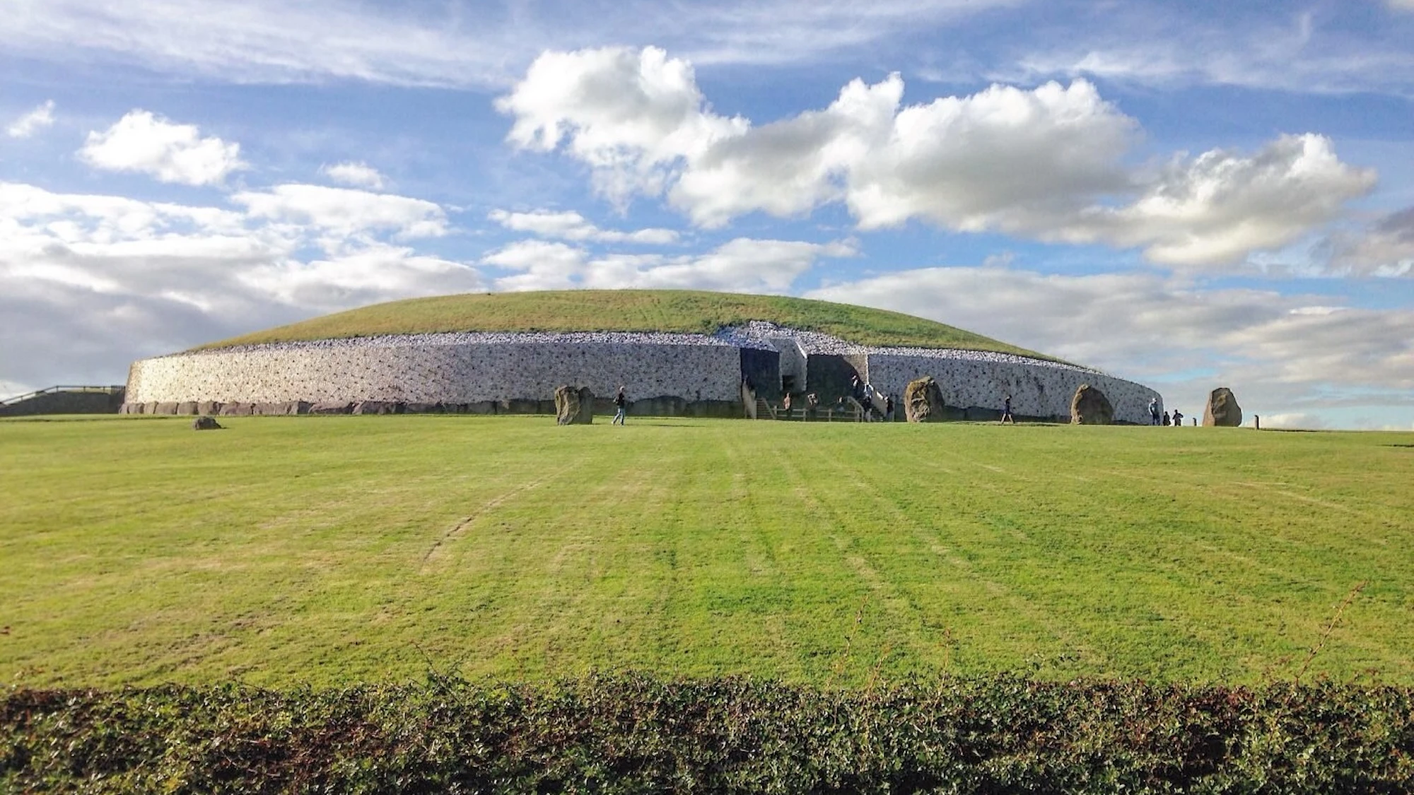 Incestuous ‘god-kings’ may not have ruled Stone Age Ireland after all