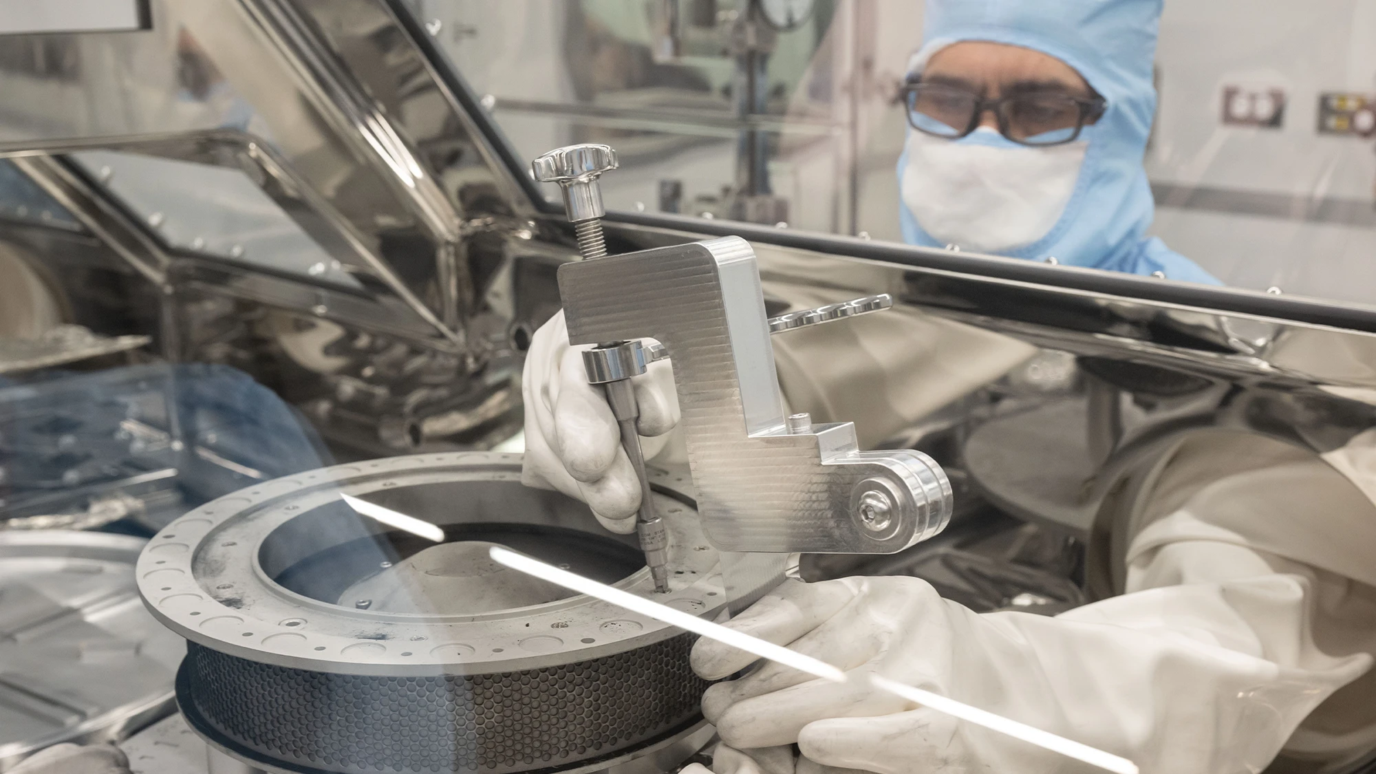 NASA finally pries open stuck Bennu asteroid sampler