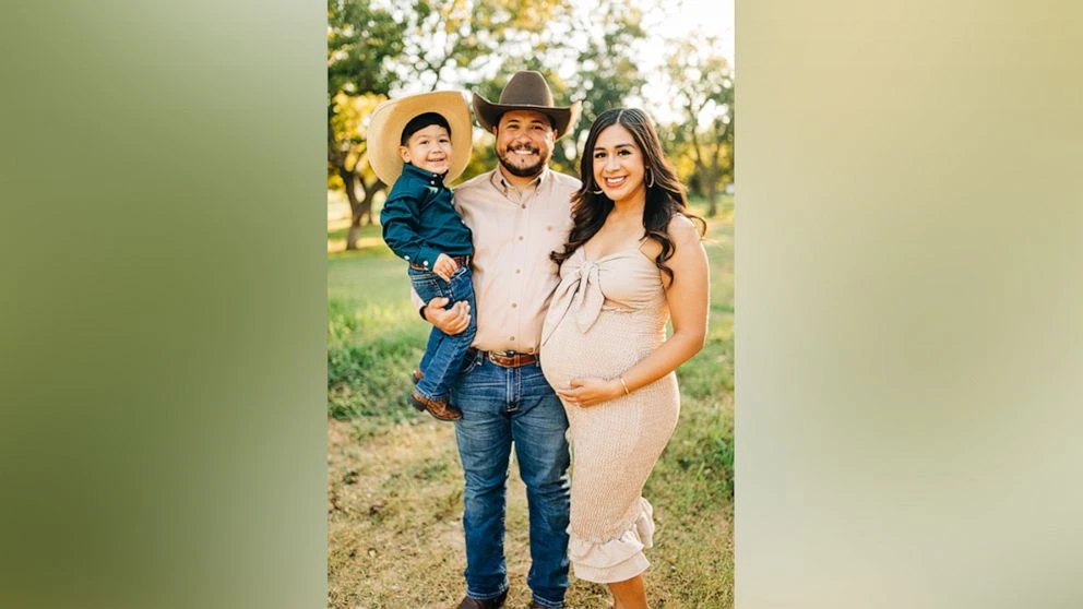 Mom undergoes double amputation after giving birth