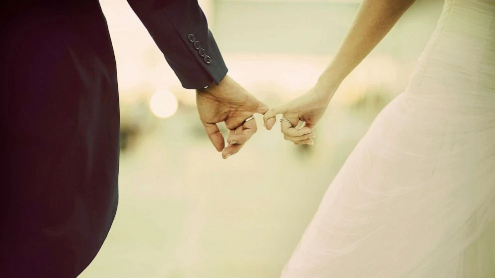 Dry weddings become increasingly popular. What to know about the nonalcoholic trendOne couple detailed their experience with booze-free nuptials.3/31/2023 08:28:21 EDT