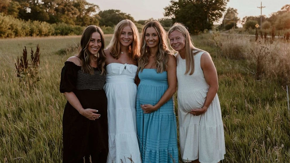 4 sisters expecting babies at the same time