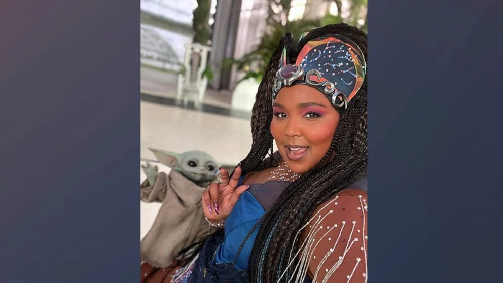 Lizzo/InstagramLizzo says her late dad would be 'so proud' of her 'Mandalorian' cameo