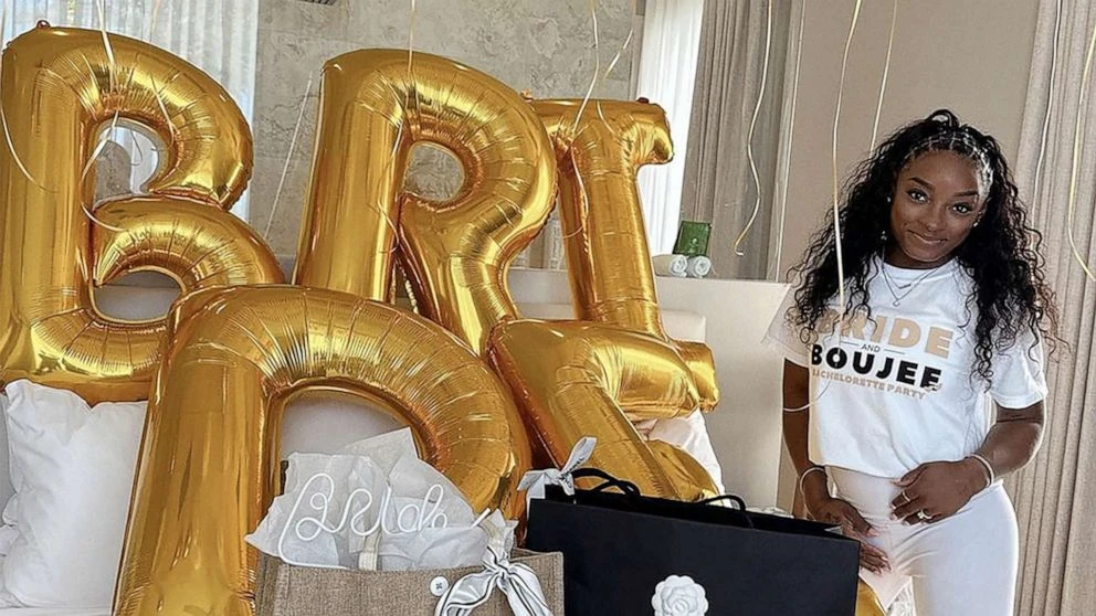 Simone Biles kicks off bachelorette party