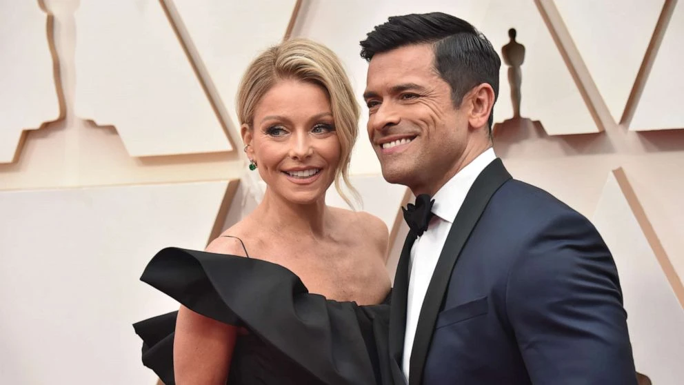 Jeff Kravitz/FilmMagic/Getty Images, FILEKelly Ripa, Mark Consuelos to co-host 'Live': Look back at their relationshipConsuelos will replace Ryan Seacrest on the long-running daytime program.2/16/2023 04:17:00 EST