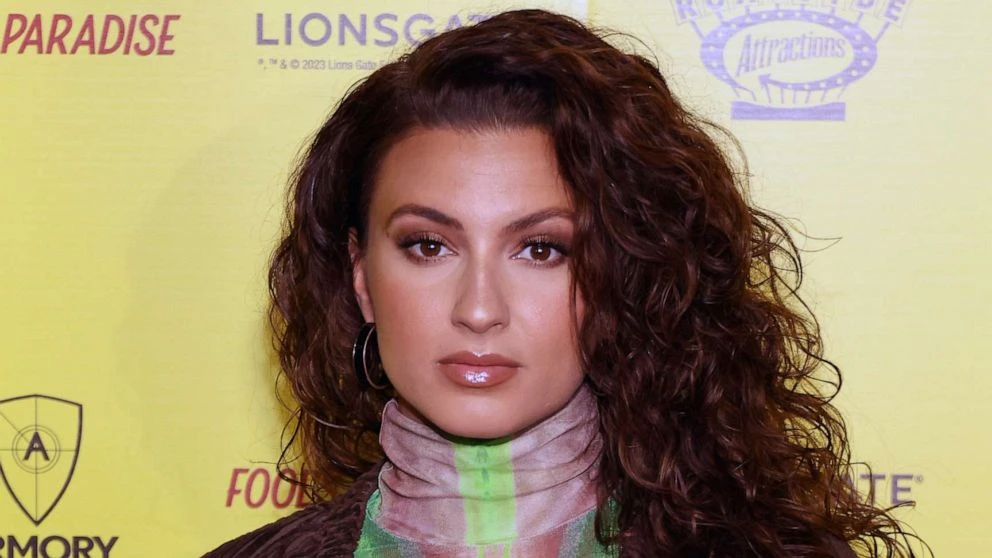 Singer Tori Kelly being treated for blood clots