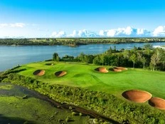 Where to find the most unique golfing experiences in Canada