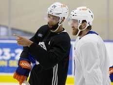 Oilers coach Kris Knoblauch hints at lineup changes for Game 3