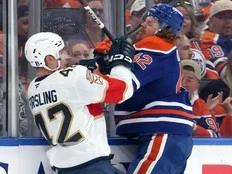 Oilers' Kapanen's Stanley Cup Final Game 1 performance eerily similar to his dad's