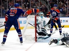 Edmonton Oilers superstars shimmer in 4-3 win over the Canucks: Cult of Hockey Player Grades