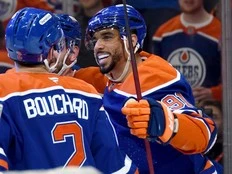 Evander Kane flexing his muscle for Edmonton Oilers during playoff run
