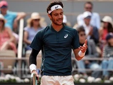 Lorenzo Musetti kicks ball that hits French Open line judge, cited for unsportsmanlike conduct