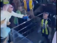 Player whipped by fan during confrontation after Saudi Super Cup final