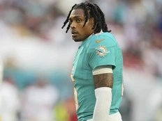 Dolphins trading CB Jalen Ramsey and TE Jonnu Smith to Steelers for S Minkah Fitzpatrick