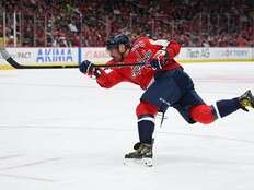 Ovechkin scores 30 goals for NHL record-extending 19th time in 20 seasons