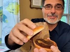 ‘NOT REAL FOOD:' Doctor shows McDonald’s burger that sat out 62 days
