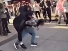WARMINGTON: Muslim street preacher foils potential stabbing outside Eaton Centre