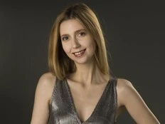 SUNshine Girl Laura