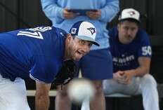 Thumb issue will delay next appearance for Blue Jays starter Max Scherzer