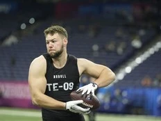 NFL Network expert high on Canadian tight end Tanner McLachlan heading into NFL draft