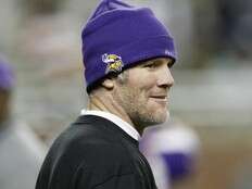 Donald Trump to campaign in Wisconsin with Brett Favre