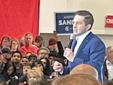 WARMINGTON: Poilievre talks tough on crime, tariffs during raucous rally in Brampton