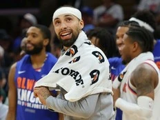 Knicks sweep Cavs to reach first NBA Finals since 1999