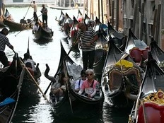Venice mayor proposes 900% tourist fee hike to tackle overtourism: 'BETTER FOR US'
