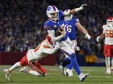 Josh Allen’s 26-yard run seals Bills’ 30-21 win over KC and ends Chiefs’ bid for a perfect season