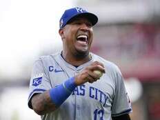 ’Hey, can I play with you guys?’ Royals’ Salvador Perez joins kids for a Wiffle ball game