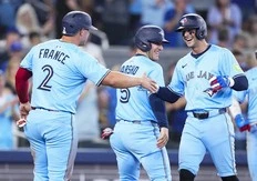 Blue Jays get out early against Chicago Cubs in series opener