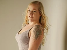 SUNshine Girl Brooke