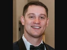 Doctors, patients warn of Lasik eye surgery perils after cop takes own life