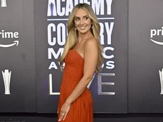 Lainey Wilson breaks out her 2nd-ever dress for 2026 ACM Awards