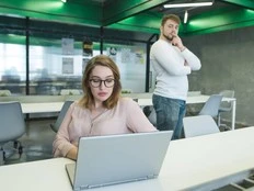 DEAR ABBY: Boss's new fiance certainly has a way with words