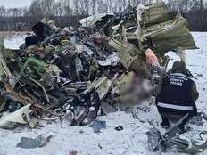 Ukraine says Russia refuses to turn over the bodies of military plane crash victims