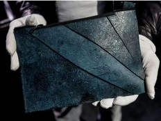 First leather bag from T-Rex cells to be auctioned in Paris